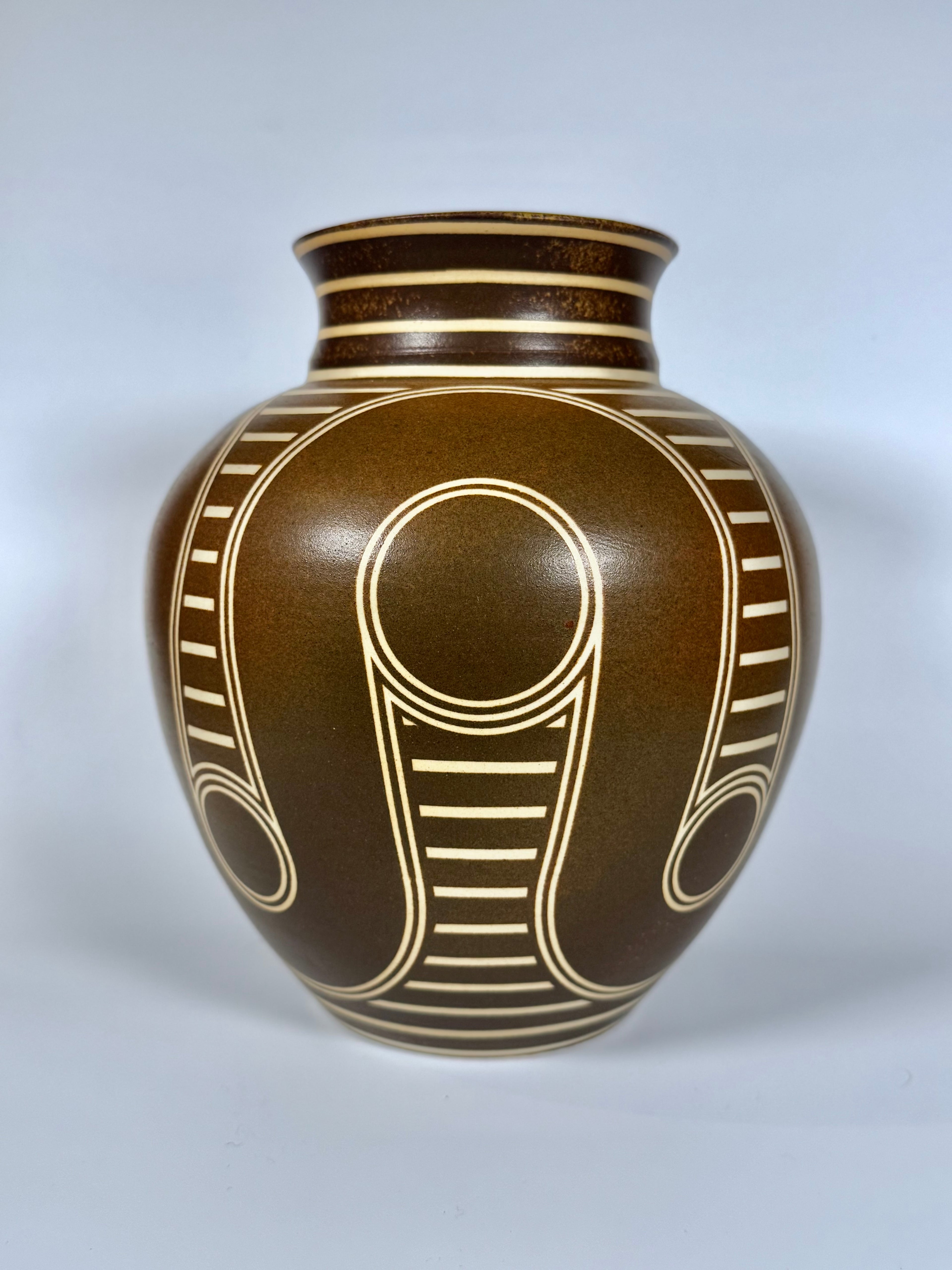 9" Ribbon Vase- Rustic brown